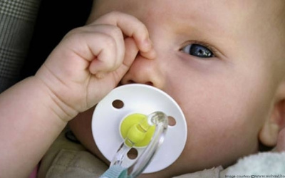 Konjuktivitis (crvene i suzne oči) kod novorođenčadi