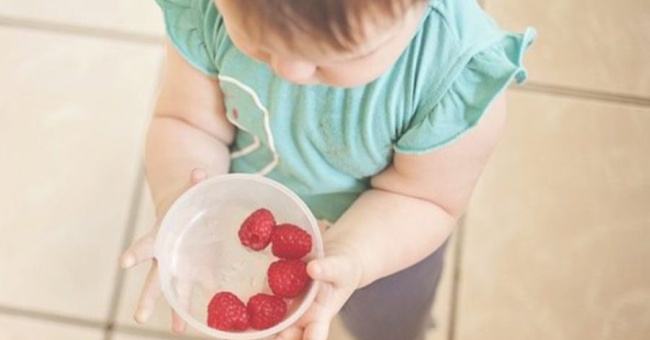 Kada bebi da dam malinu, jagodu ili neko drugo bobičasto voće?