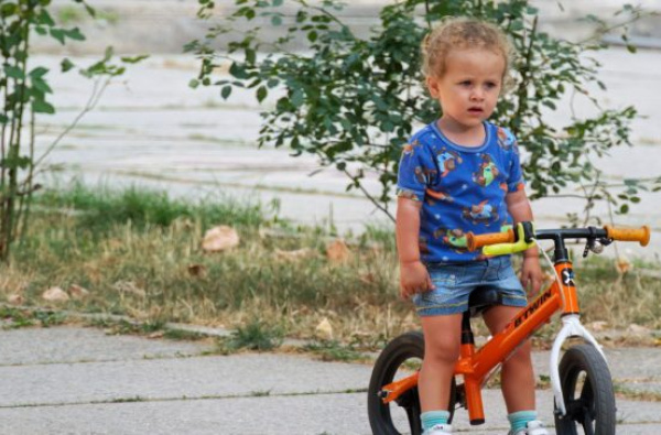 Saveti fizijatra: Šta treba znati o guralici, trotinetu i biciklu?