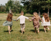LETO JE, PUSTITE MALIŠANE DA BUDU BOSI: Hodanje bez cipela čini čuda u razvoju vaše dece
