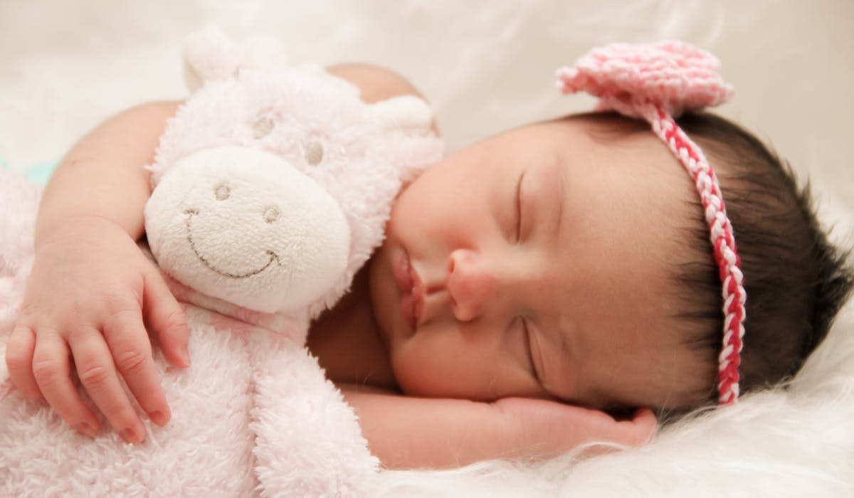 Šta je REGRESIJA SNA kod beba i zašto se javlja?