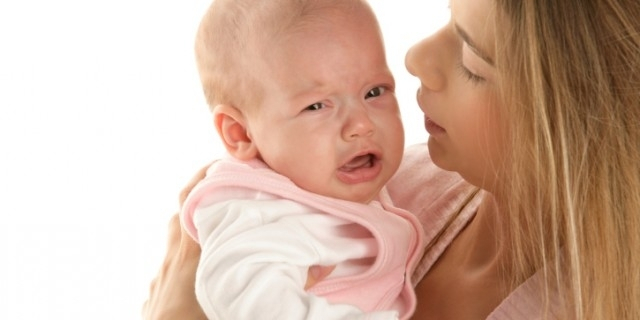 Kako da smirite bebu koja plače