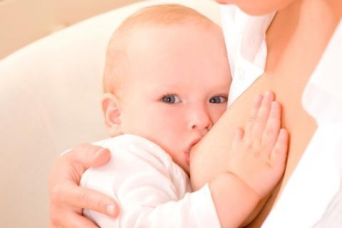 Kako i u kojoj meri dojenje i majčino mleko utiču na imunitet deteta?