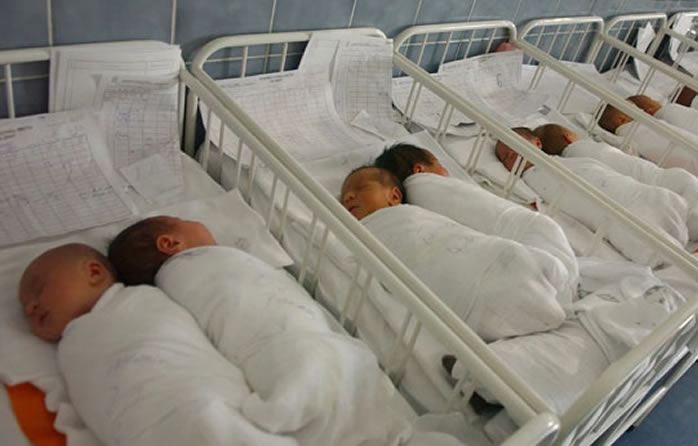 Porodilišta u Srbiji zanemarena, država nezainteresovana da čuje šta mame kažu