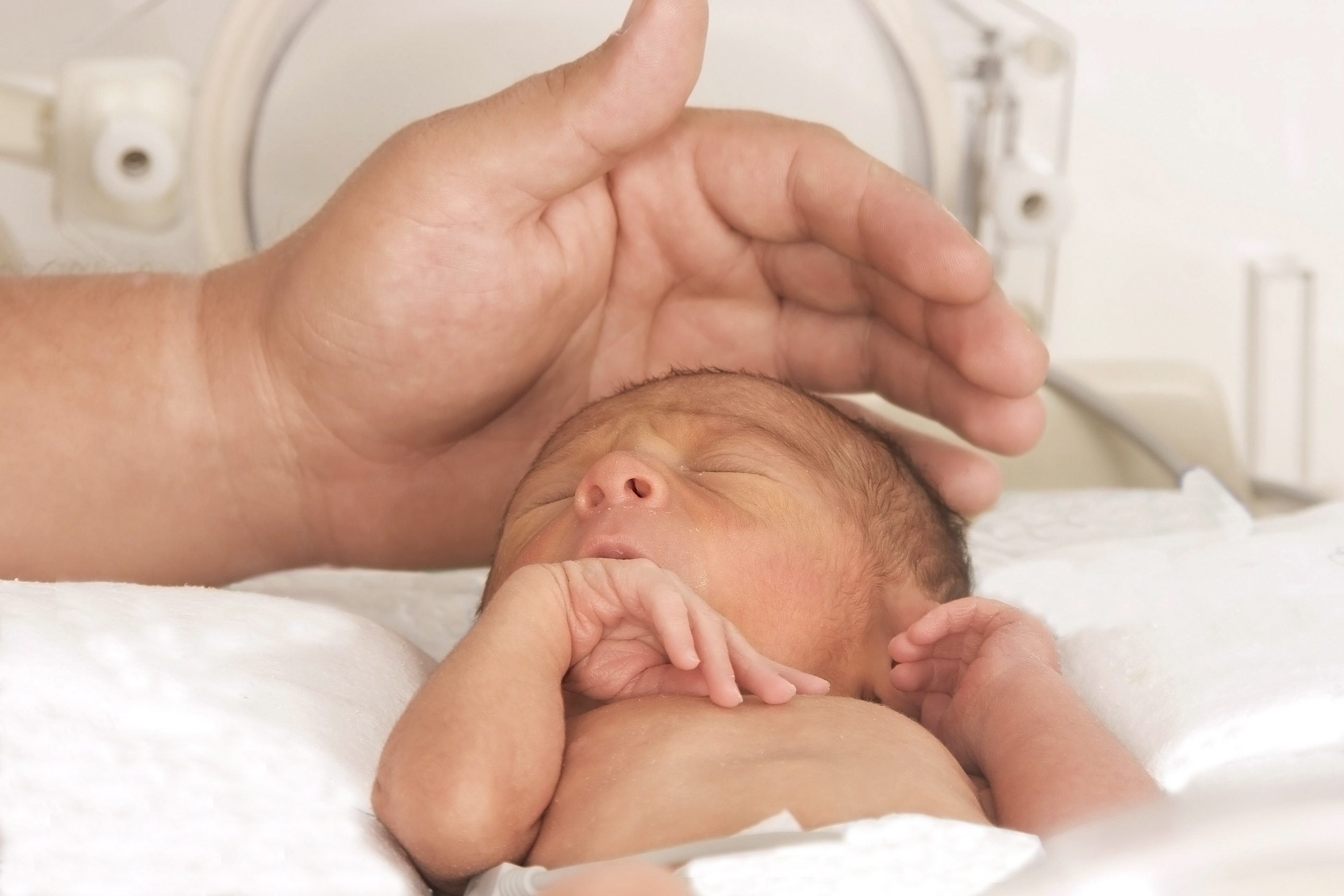Kako treba da izgleda nega prevremeno rođenih beba?