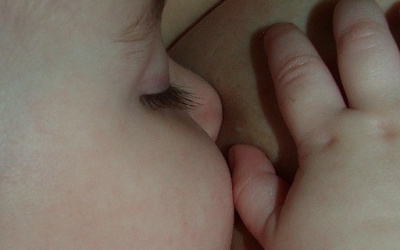 Dojite, iako vaša beba ume da kaže “Daj mama siku”