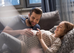 Rađanje deteta posle 30. može da ima i neke prednosti za majku i bebu