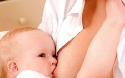 Čuvanje mleka za bebu u slučaju mamine odsutnosti