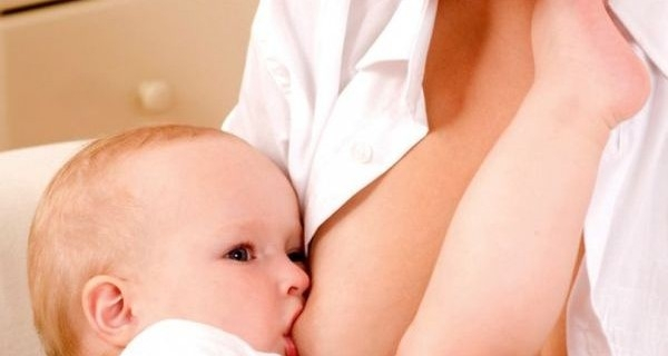 Čuvanje mleka za bebu u slučaju mamine odsutnosti