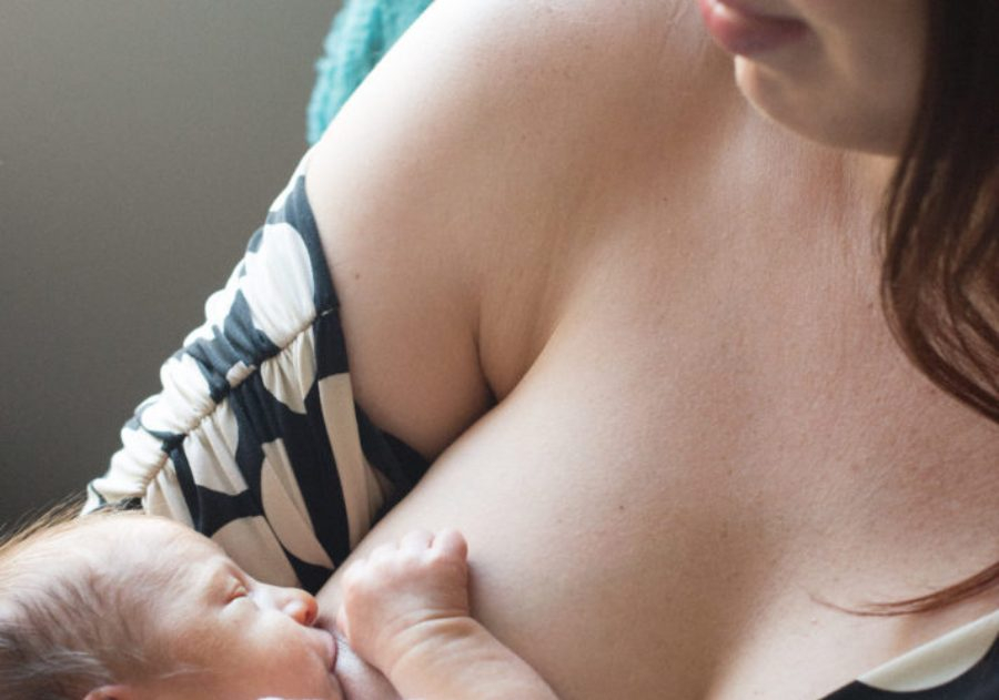 Porodilje zabrinute: Može li korona da se javi u mleku zaražene majke?